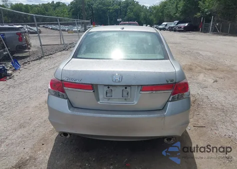 2011 Honda Accord Exl z USA, uszkodzony, nr VIN 1HGCP3F89BA010970